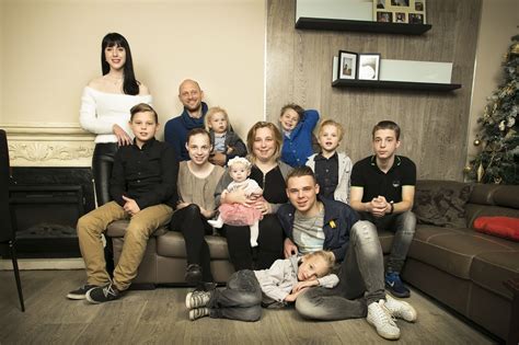 In boskoop verlaat dochter marlynn het warme nest. Dutch Radio: Nieuwe grote families en vertrouwde gezichten ...