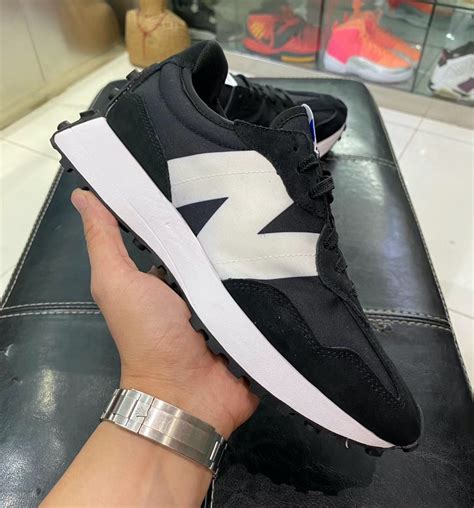 Buy and sell authentic new balance 327 black shoes sneakers and thousands of other new balance sneakers with price data and release dates. NEW BALANCE 327 "BLACK & WHITE" - SELECTA BISSO