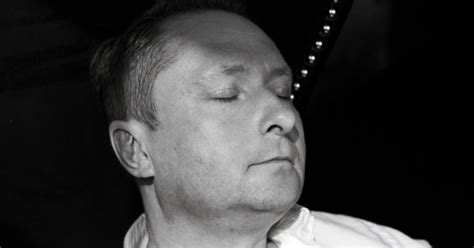Mimo sławy niechętnie dzielił się szczegółami swego życia prywatnego. Kamil Durczok zamieścił niepokojący wpis. Ma poważne ...
