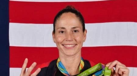 Sue bird is an american professional basketball player who plays at the point guard or shooting guard position for the seattle storm in the wnba. Sue Bird Height, Weight, Age, Body Statistics - Healthyton