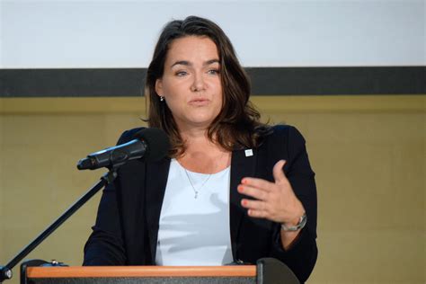 Novák katalin, családokért felelős tárca nélküli miniszter ismertette az otthonteremtési program újabb részleteit. Az élet minden területén jelenjen meg a családközpontú ...