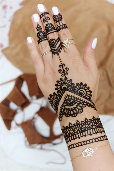 Ich liebe sie und zeige dir, wie du ein henna tattoo selber zitronensaft und zucker oder honig zum befeuchten. AnnApparel: HOW TO: HENNA TATOO SELBSTMACHEN