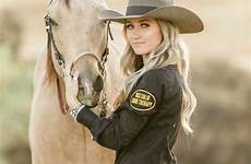 rodeo cowgirls