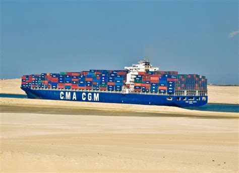 Der verkehr im suezkanal ist zum erliegen gekommen, 15 weitere schiffe sitzen fest. Containerriesen: Der Gigantismus stößt an seine Grenzen ...