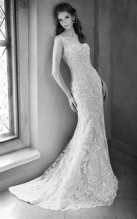 The dress will dictate how much you put on and what to do with your hair. Beaded Lace 1920s Wedding Dress | Martina Liana Wedding ...