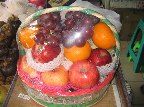 Cara membuat parcel lebaran sendiri mudah praktis dan hemat biaya. PARCEL BUAH KECIL | toko buah online bandung