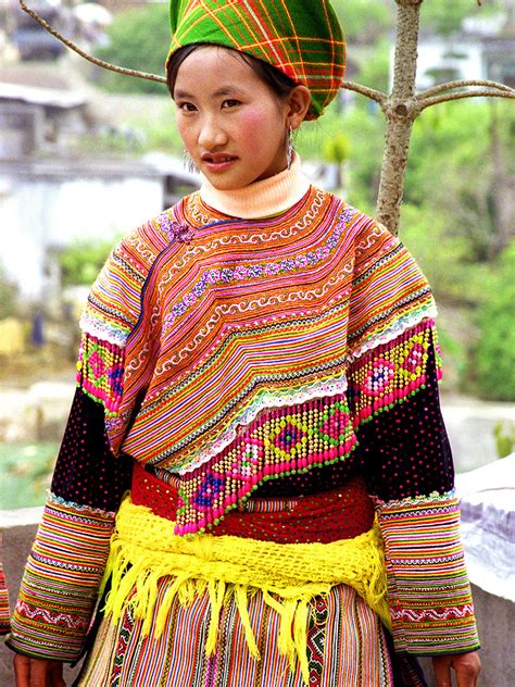 See more ideas about hmong, hmong clothes, hmong fashion. Flower Hmong, Bắc Hà, Vietnam travel photos — Hey Brian?