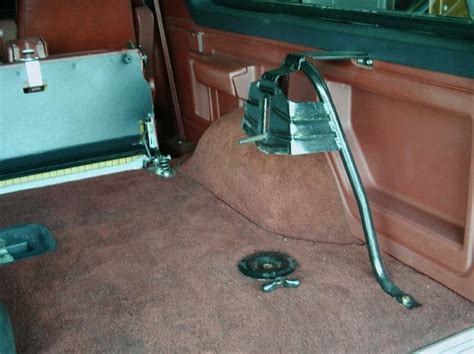 Browse interior and exterior photos for 1996. interior tire rack - 80-96 Ford Bronco - 66-96 Ford Broncos - Early & Full Size