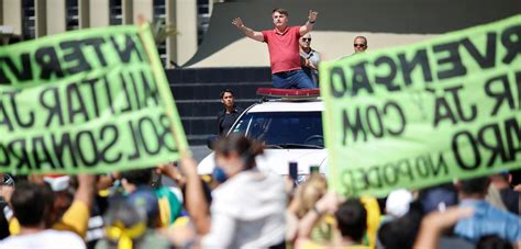 Em belém, a manifestação iniciou às 8h, na praça da república. Advogados ingressam com ação contra Bolsonaro no STF por ...