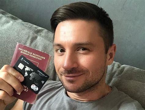 Посреди эфира в него ворвался лазарев с вопросом: Сергей Лазарев и Алекс Малиновский отправились в ...