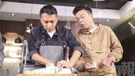 Nicholas tse(謝霆鋒) starred in zhejiang television's food program chef nic(十二道鋒味) last year and his chef image has been deeply imprinted onto with about a year of research, he finally opened his own cookie store taste of nic by beyond dessert(鋒味 by beyond dessert) in may before the. 歐洲遇街頭騙案 謝霆鋒舉中指甩身 - 澳門力報官網