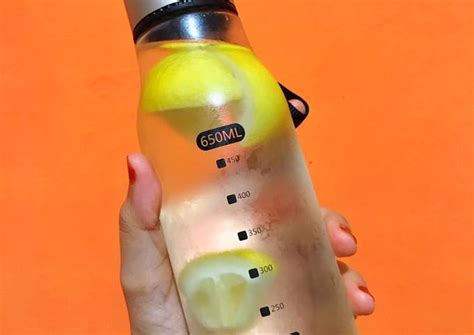 Beberapa jenis buah yang sering. Resep Infused Water (Healthy Routine) oleh Dapur Della ...