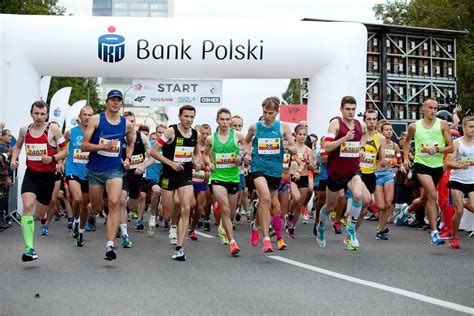 Sportowcy biegowo uczcili pamięć warszawskiego zrywu sprzed 72 lat. 27. Bieg Powstania Warszawskiego ukończyło łącznie 9693 ...