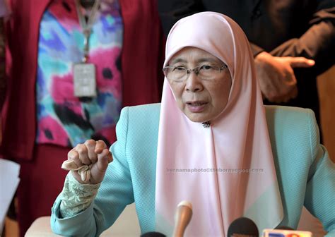 Wan azizah wan ismail (born 3 december 1952) is a malaysian politician. M'sians need to be patient, give time to PH govt - Wan ...