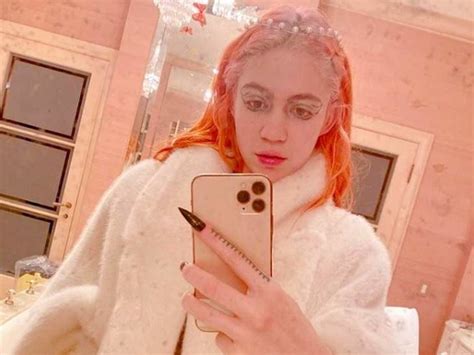 Grimes 39 miss anthropocene 39 ai and lil uzi vert apple music. Grimes ha un account Instagram per il suo feto