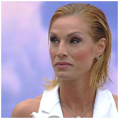 Annalisa minetti (born 27 december 1976 in rho) is an italian singer, politician and paralympic athlete.minetti was a beauty pageant contestant in the 1997 edition of miss italia; IL NUOVO DRAMMA DI ANNALISA MINETTI: IL TRISTE ANNUNCIO A ...