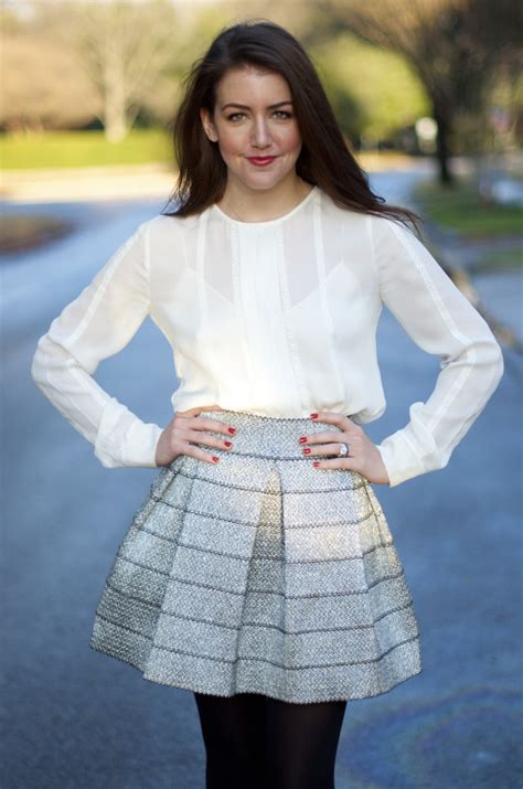 Es werden mode outfits, aktuelle beauty trends, fashion inspirationen, . silver skirt