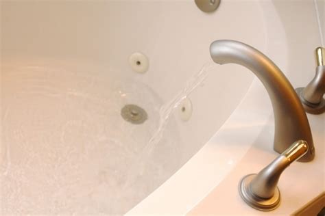 While watching all the soot whirling around i got an idea. How To Clean Whirlpool Tub Jets - Bathtub Designs