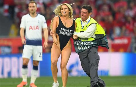 Champions league streaker interrupts final between liverpool and spurs. Kinsey Wolanski fined €15,000 for Champions League steak ...