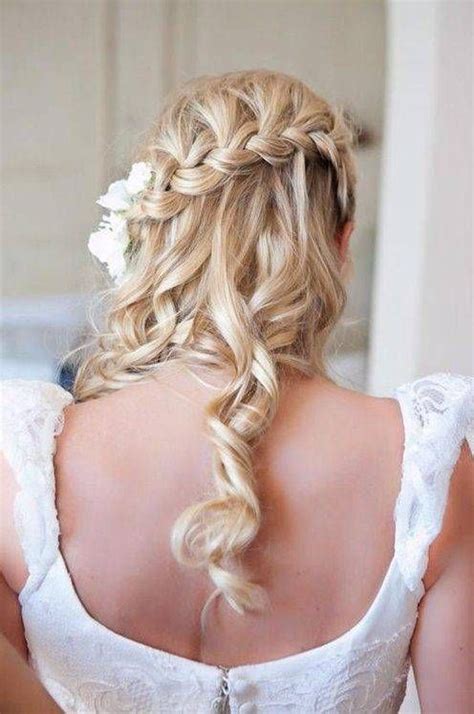 When you have such sweet 60s inspired hairstyles to choose from, changing your look becomes a breeze. 10+ Fascinating Waves Hairstyle Outfit Ideas | Braided hairstyles for wedding, Medium hair ...