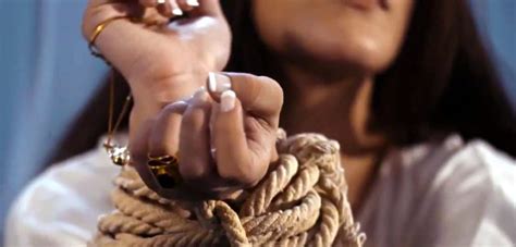 She earned an mba degree. Pakistani Singer Samra Khan releases first single 'BOL ...