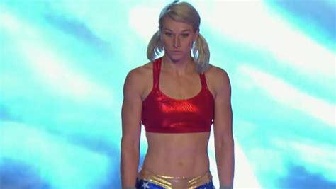 Jessie graff stunt double wonder woman. Supergirl Stuntwoman Runs American Ninja Warrior Course As ...