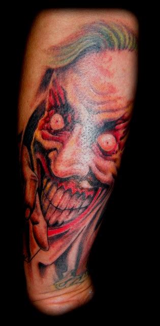 Making a tattoo is a very responsible decision in the life of those that want to have it. Clown Tattoos und Clownbilder