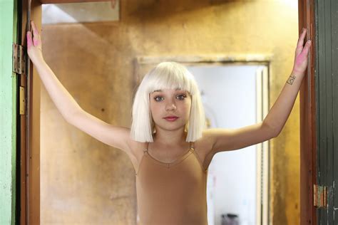 Move your body, move your body—sia. Sia_Chandelier_Maddie_Ziegler_Behind_the_Scenes_6834 ...