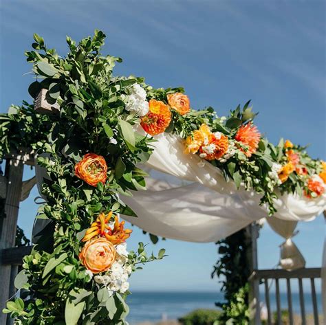 Check out our online menu to find your perfect takeout meal including fresh seafood and more. Santa Cruz wedding by Bonny Doon Flower Company | Flower ...