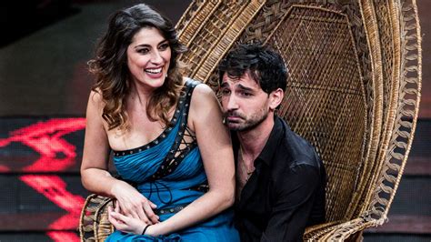 Elisa isoardi e raimondo todaro: Elisa Isoardi, la storia con Todaro continua: "Ci sentiamo ...