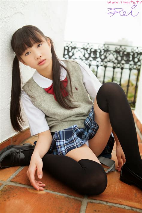 This is a controversial career for a child but it is legal in japan since there is no nudity. Japanese Junior Idol Rei Kuromiya | apexwallpapers.com