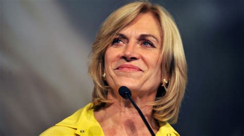 El troleo a evelyn matthei continúa. VIDEOS: Una alcaldesa chilena escapa corriendo de las ...