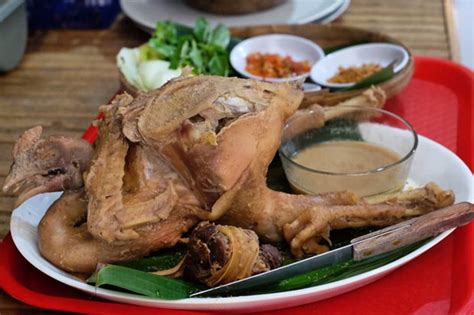 Membuat ayam ingkung jawa cara membuat ayam ingkung jawa membuat ingkung jawa yang empuk tutorial. Resep Ayam Ingkung Jawa Timur / Bumbu Ayam Ingkung Enak ...