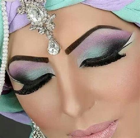 Learn how to apply makeup with easy steps make up ideas and images for you, now in your pocket. Arabic Bridal & Party Wear Makeup Tutorial Ideas Step By ...