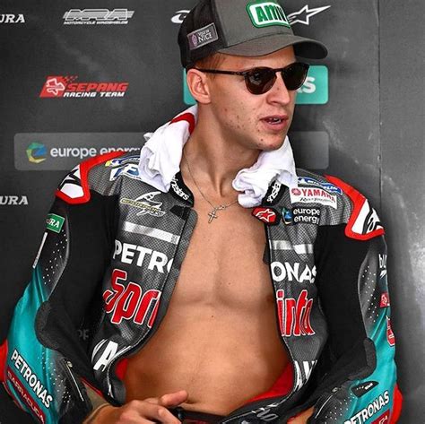 Championship leader fabio quartararo cruises to victory ahead of yamaha teammate maverick vinales at the dutch motogp in assen. Pin di Anna Nowak su Fabio quartararo