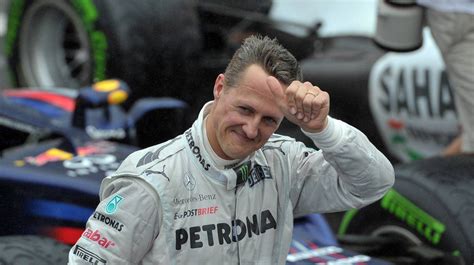 His paddock for friends and his wonderful fans; Wie geht es Michael Schumacher? Genesung dauert 1 bis 3 Jahre