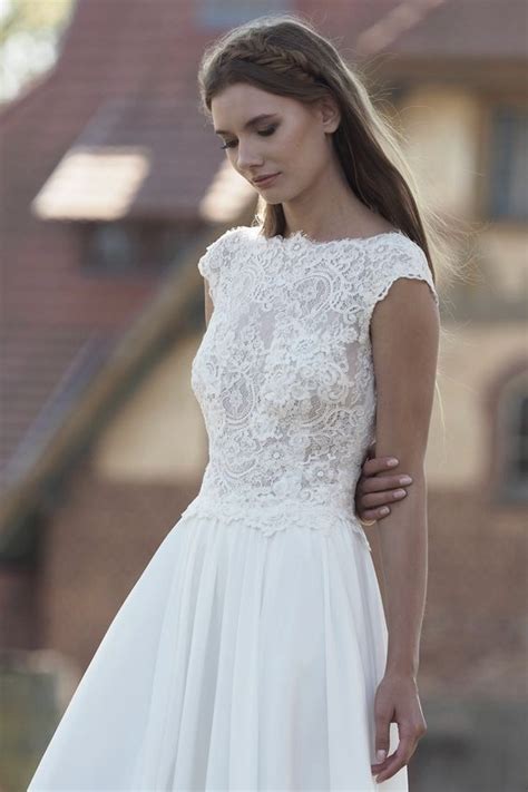 Sie knnen einfach bei uns nicht nur traditionelle sondern auch modische und moderne hochzeitskleider. Modell Kira (827) | Kleider hochzeit, Kleid hochzeit ...