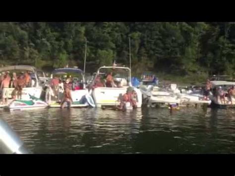 Starting out in the evening (2007). Harmon Creek Party Cove, Lake Cumberland - YouTube