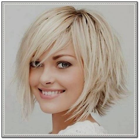 Conseils coiffure femme visage rond. Coupe Coiffure Féminine Visage Rond - Quelle Coiffure Pour ...