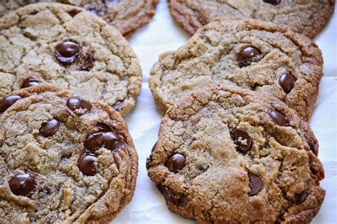 The task will go smoother if you make sure to cool the cake as the stuck cookies can sometimes be dislodged with a good, thin metal spatula. Naked Barley Chocolate Chip Cookies, Ancient Grains Make ...