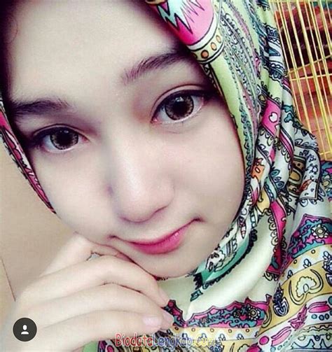 Foto cewek2 cantik lucu berhijab untuk quotes. 42 Foto Cewek Cantik Berjilbab Pas Banget Di Jadiin Istri