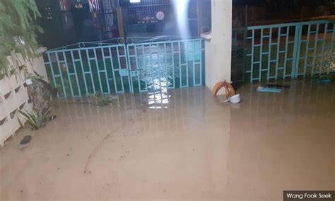 Klinik 24 jam dan klinik bersalin pucang anom ungaran. Banjir: Gelombang ketiga di Terengganu, Perak, Kelantan ...