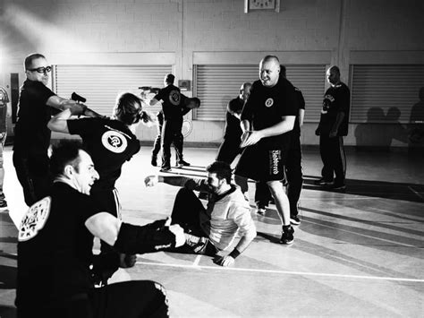 Follow us on youtube ➡️krav maga training krav maga fighting techniques explained 🥋 our website 👇🏻 kravmagatraining.it. Slow Fighting in Krav Maga - British Krav Maga