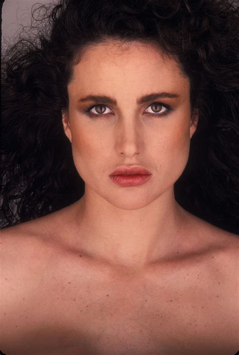 She is an american actress and fashion model. Andie MacDowell fotka