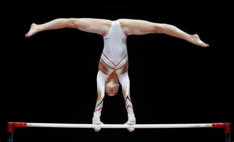 In haar eerste officiële wedstrijd in 20 maanden turnde ze voor het eerst haar nieuwe, olympische oefening. Nina Derwael pakt goud én zilver op EK gymnastiek in ...