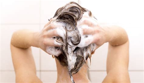 Erhair hair grow shampo · 3. Perhatikan, 8 Kebiasaan Ini Bakal Bikin Rambut Rusak