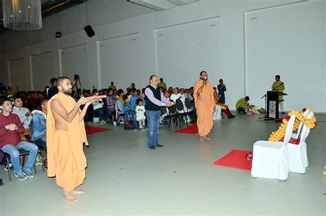 Followers of buddhism, hinduism, jainism and sikhism observe various customs related to diwali. Diwali & Annakut Celebrations 2017, Essen, Germany