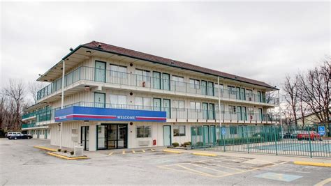 Business travellers will appreciate conveniences like free wifi throughout the venue and access to a desk and a photocopier. Image result for motels in louisville ky