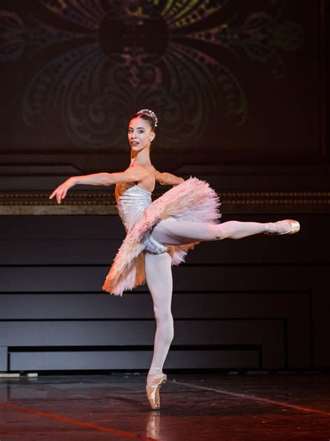 Visualizza altre idee su danza, balletto, rudolf nureyev. Gioielli che ballano:Cofanetto Regalo "Etoile" firmato ...