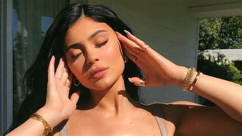 Das können sich wohl die wenigsten so richtig vorstellen! Überall Sommersprossen: Kylie Jenner komplett ungeschminkt ...